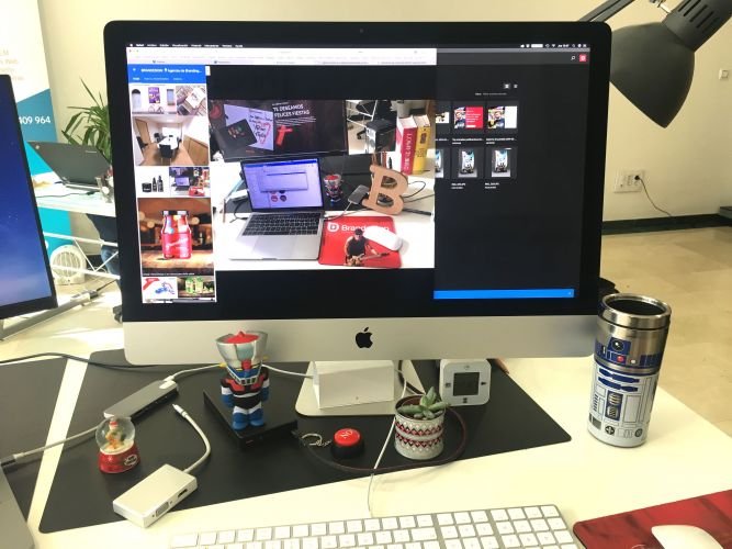 Fotos de las Oficinas y del equipo que integran Brandesign agencia creativa y Branding