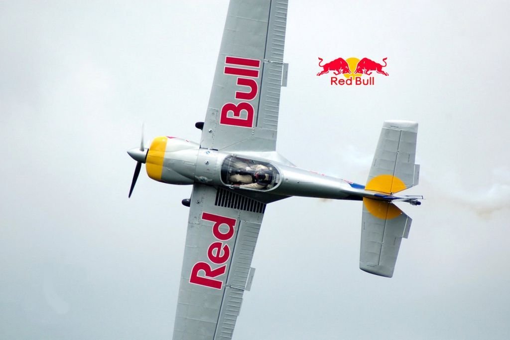 Como definir el comportamiento de tu marca branding brand design redbull