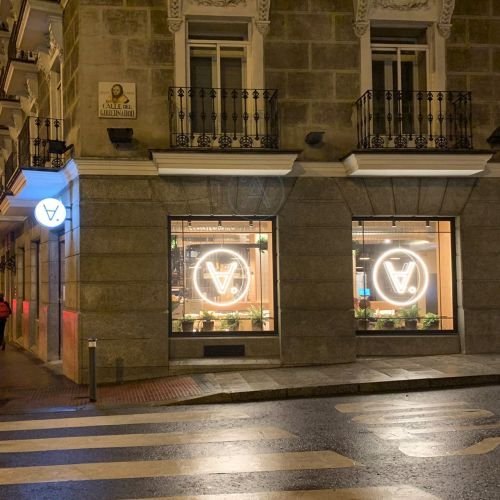 Banderola Carteles exteriores diseño identidad corporativa restaurante