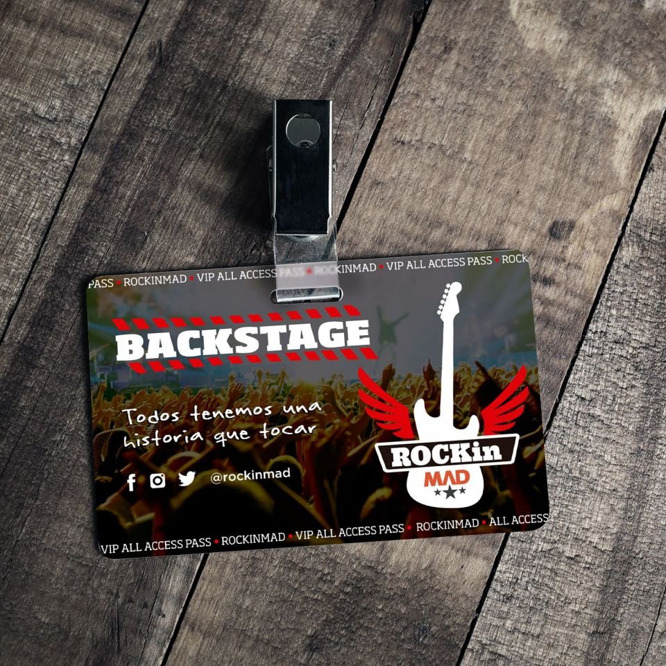 Diseño de la credencial del evento concierto rockinmad