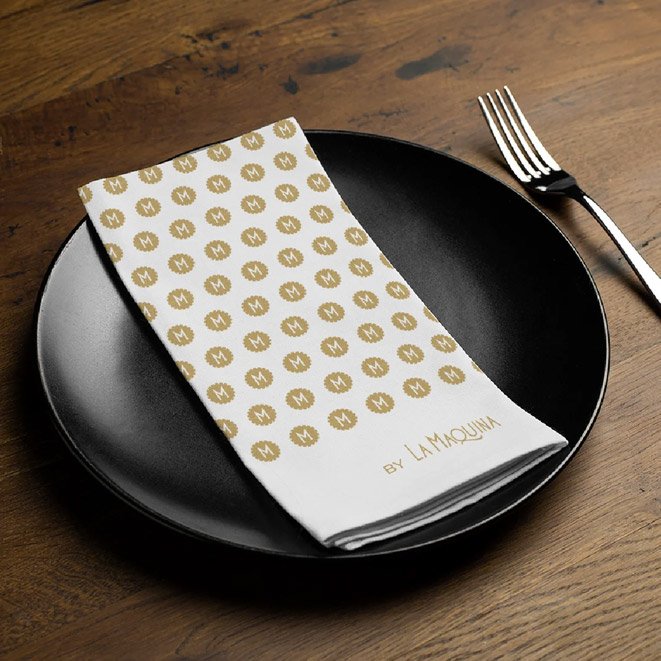 Creación de identidad visual completa y materiales corporativos en Madrid.