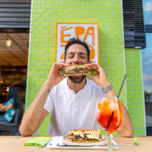 Diseñando el branding gastronómico del restaurante italiano É Pazzo