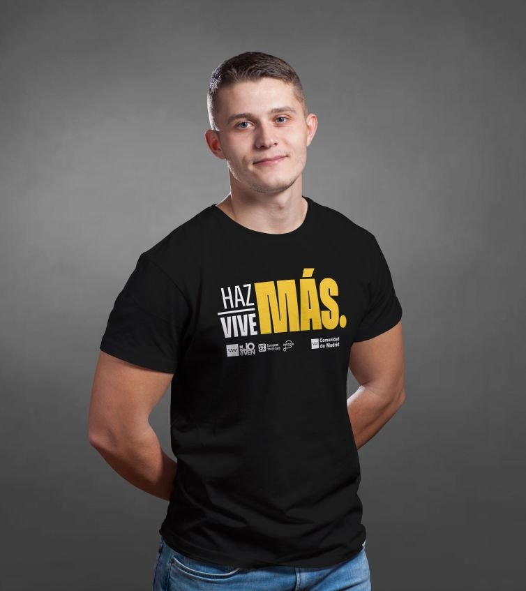 Male T-shirt Mock-up3