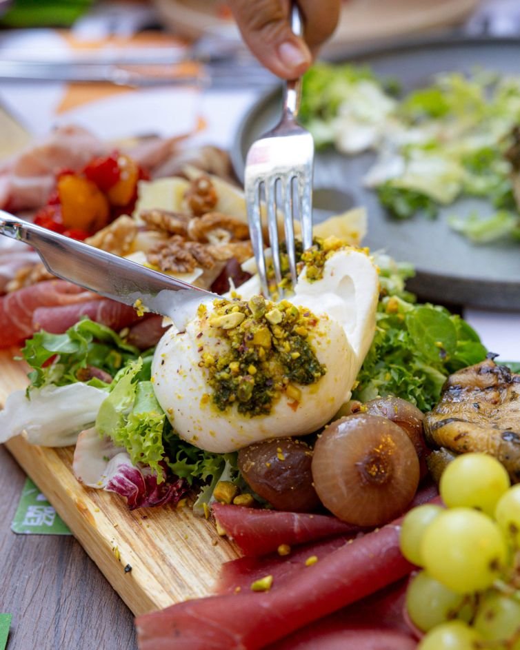 Selección de imágenes del branding de É Pazzo Home economist especializado en comida de restaurantes