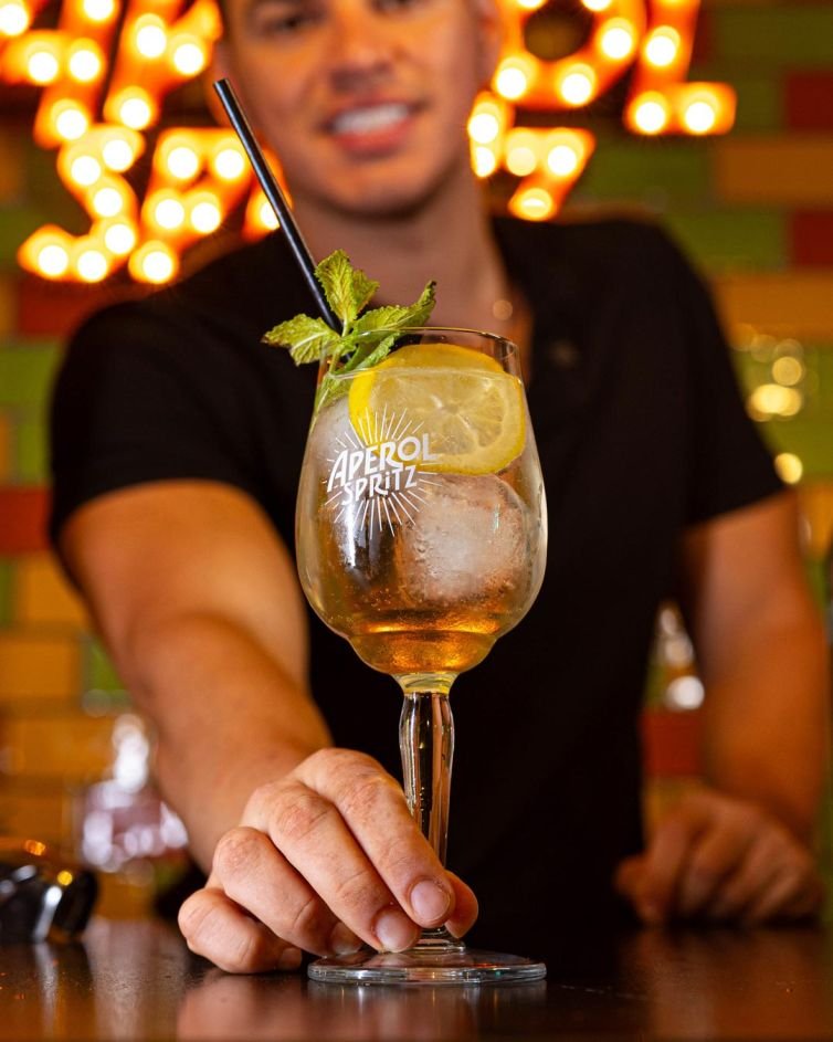 Selección de imágenes del branding de É Pazzo Home economist especializado en comida de restaurantes